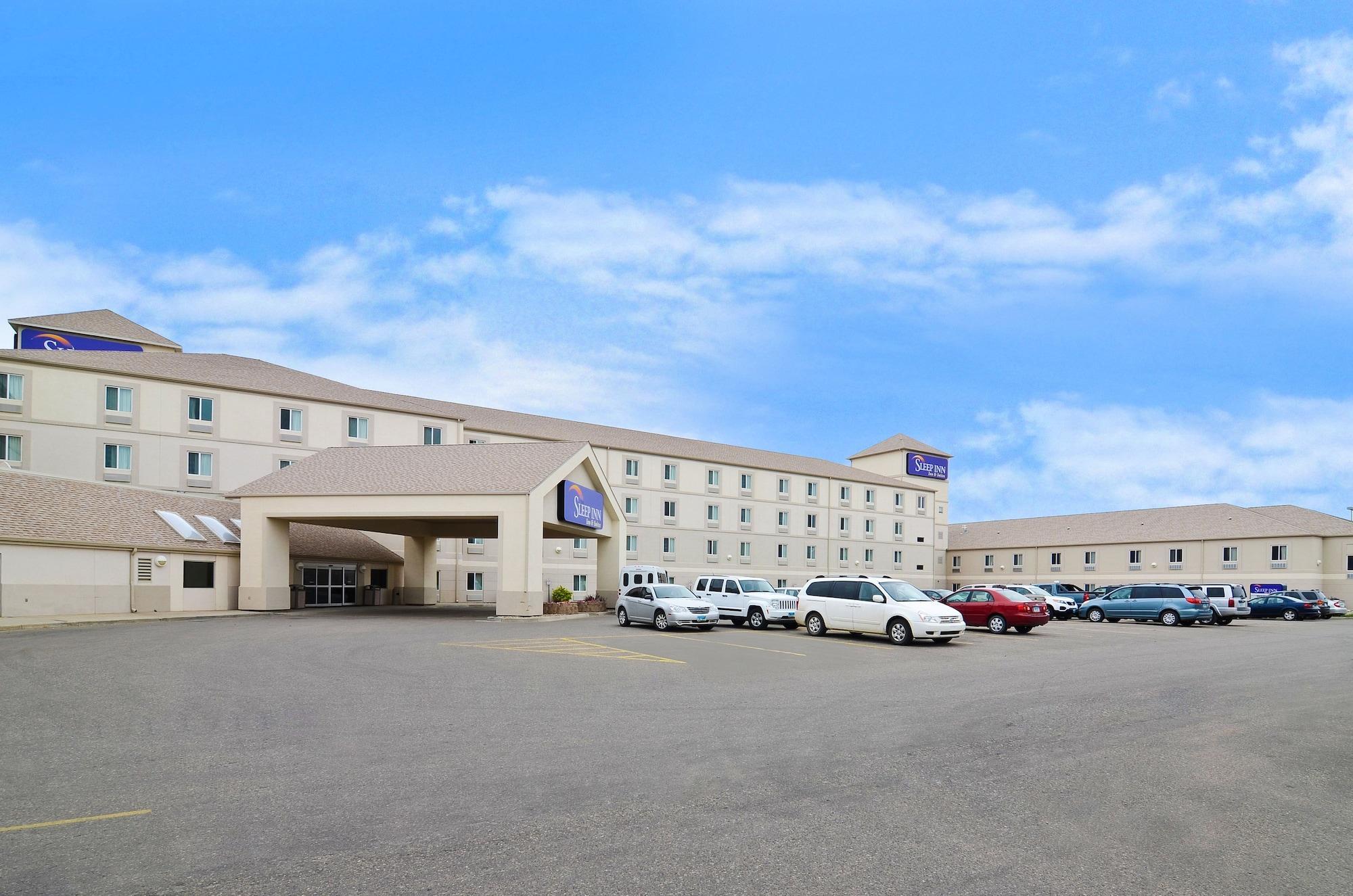 Sleep Inn & Suites Conference Center And Water Park Minot Exterior foto